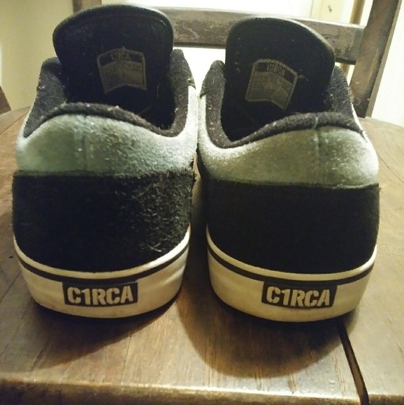 Vintage Circa Skate Shoes - Picture 4 of 8